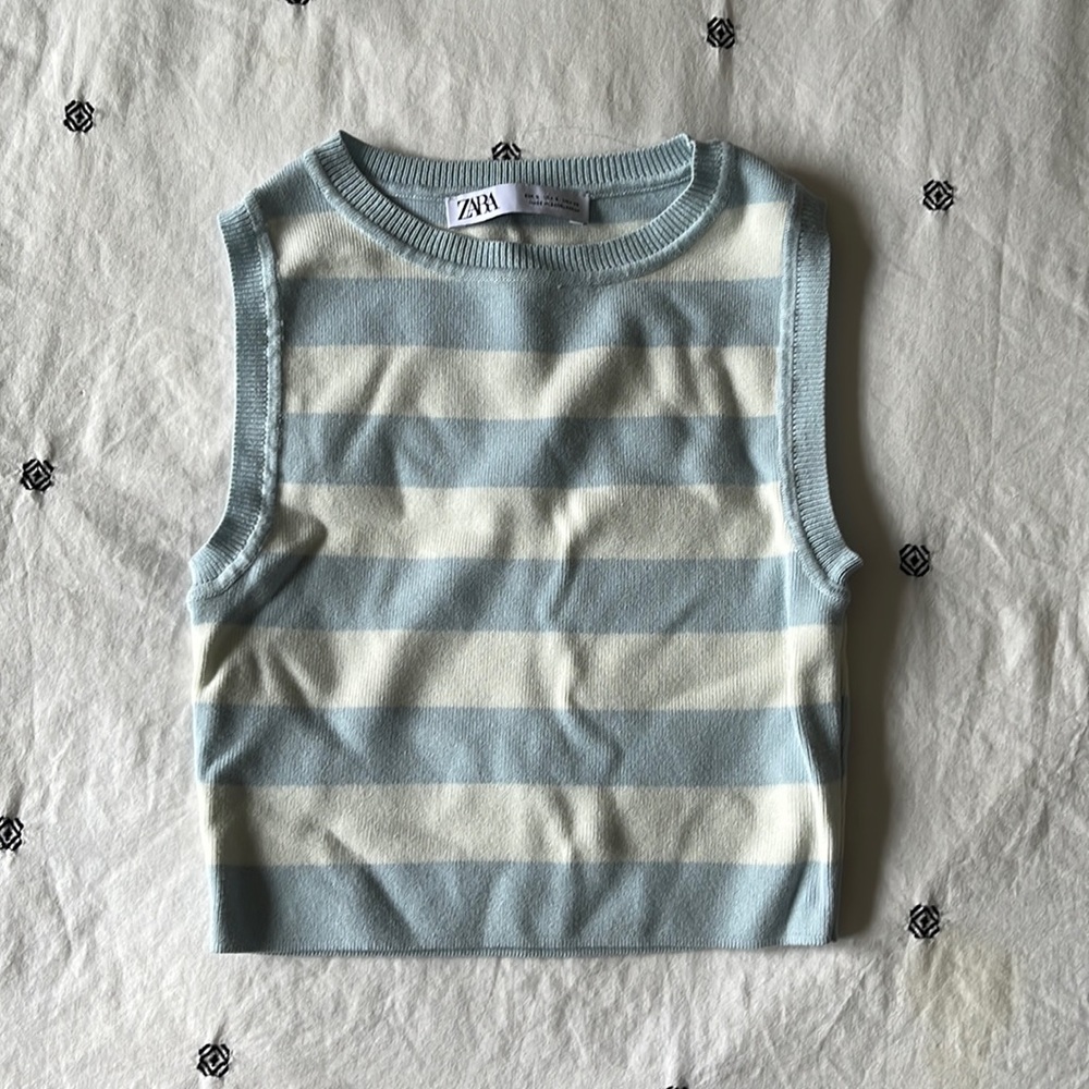 zara sleeveless crop top blue and white